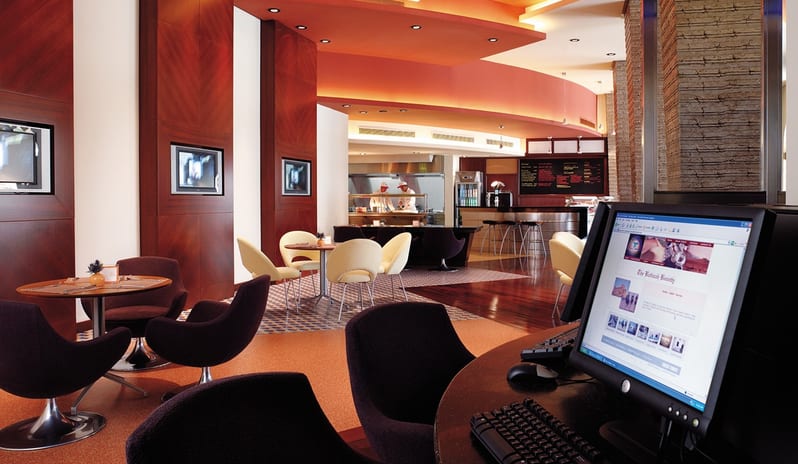 Surf Cafe - Casual Dining